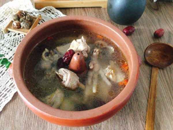雞湯放什么大料煲湯好喝;雞湯放什么大料煲湯好喝呢