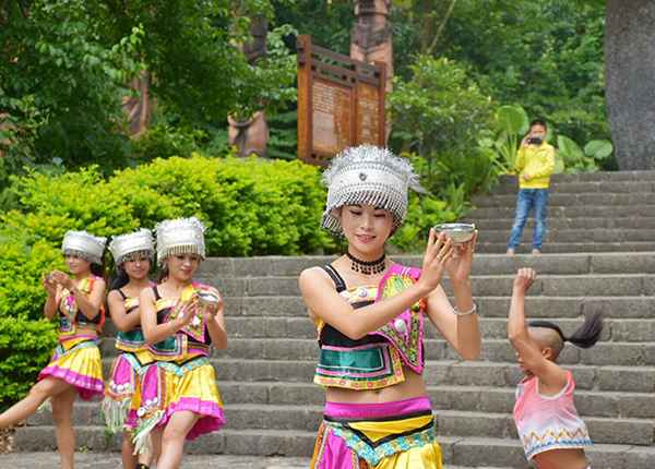 师宗文化—师宗文化馆大舍完小文艺汇演