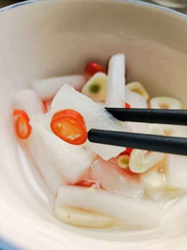 飯店爽口蘿卜的做法;飯店爽口蘿卜的做法視頻