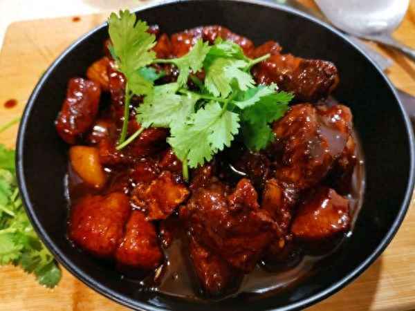 紅燒肉里面放腐乳好吃嗎,紅燒肉放腐乳好吃嗎竅門