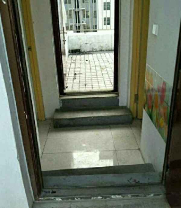 租单间房子300左右、200一个月出租楼房