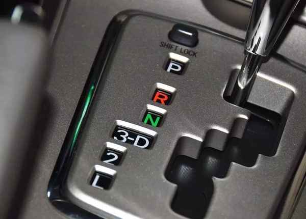 汽車n檔是什么意思-p檔和n檔正確使用方法