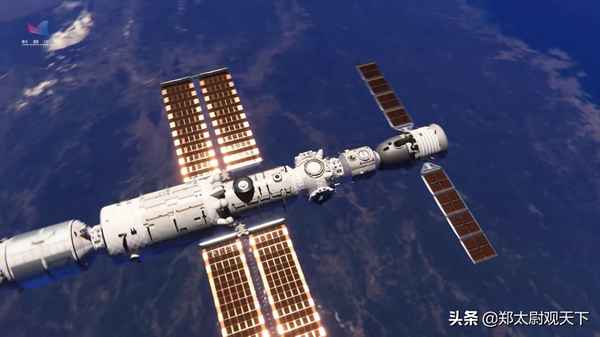 空間站不怕導彈嗎(真實的太空照片浮尸)