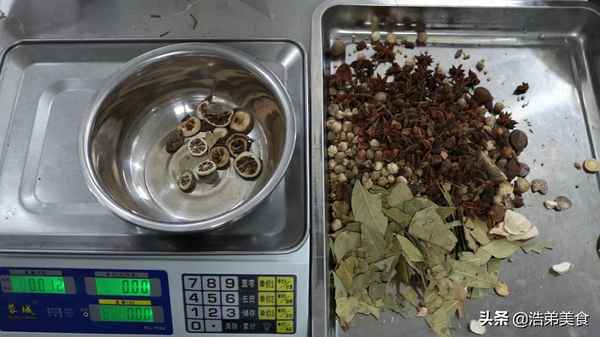 正宗周黑鴨的制作流程-正宗周黑鴨制作配方