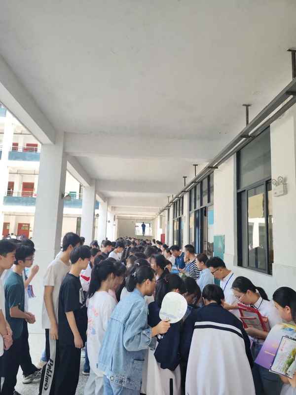 個人鑒定中職生第一年(個人鑒定中職生第一學(xué)期)