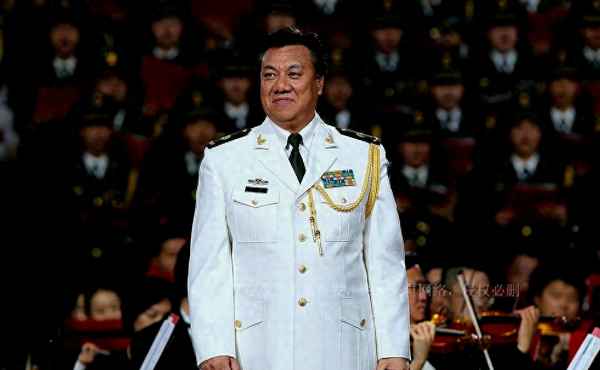 能唱戏曲风格的男明星;唱戏曲的男歌手