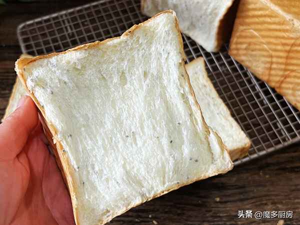 最簡單的面包怎么做—家庭自制面包