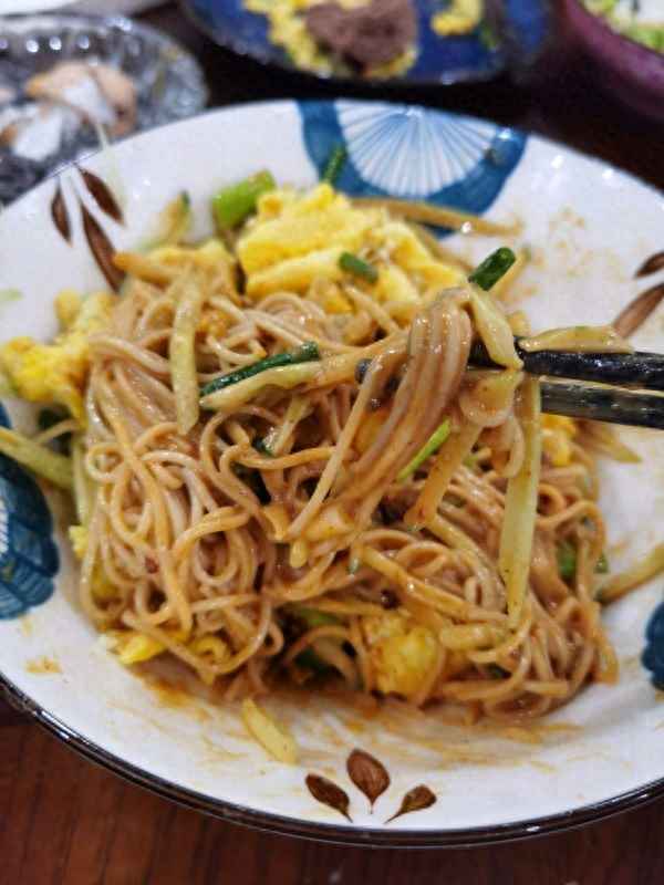 麻醬拌面調料配方,麻醬拌面的做法及調料