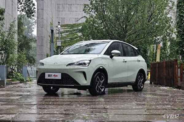 10萬左右自動泊車的車(自動泊車撞了誰負責)