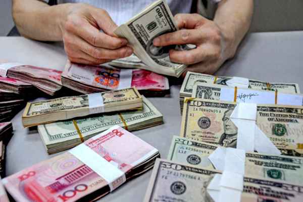 换成美金可以躲过人民币贬值_2023年美元存款利率哪家最高