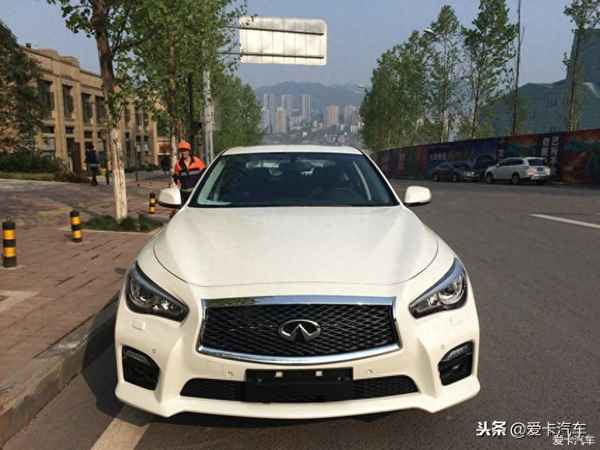 英菲尼迪q50l圖片、英菲尼迪q50l圖片藍色