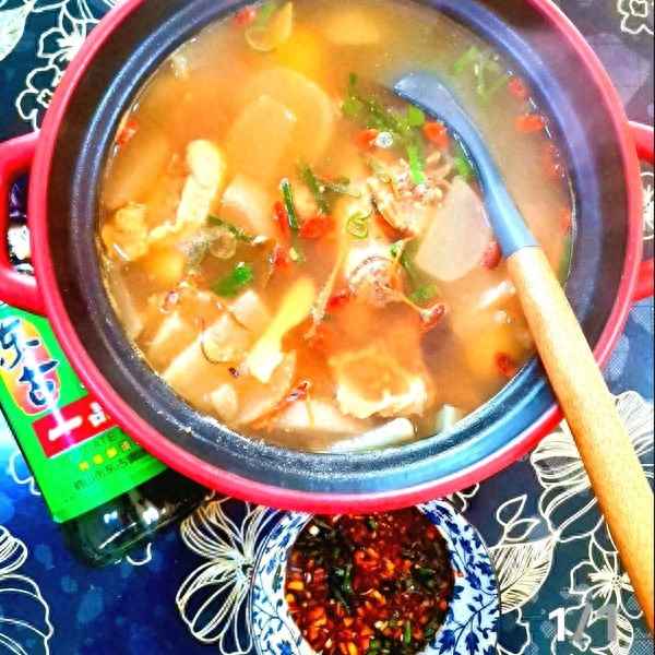 酸蘿卜老鴨湯的食用方法(酸蘿卜老鴨湯整只的做法)