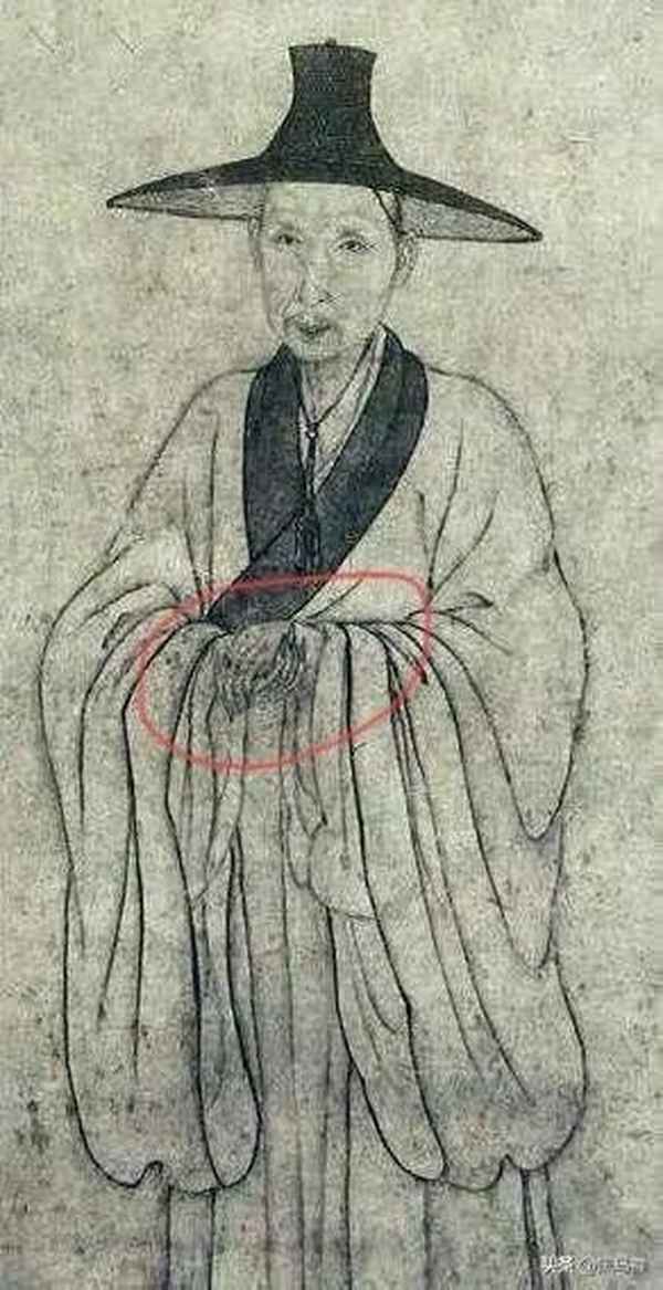 男生指甲盖大预示着什么—指甲盖都是竖纹预示什么