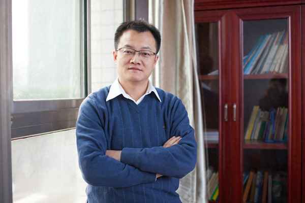 班委鑒定評語200字、大學(xué)生畢業(yè)班委鑒定評語200字