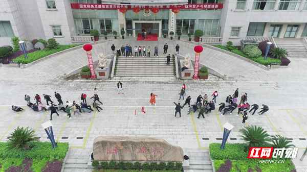 開展乒乓球比賽活動內(nèi)容—關(guān)于乒乓球比賽活動的簡報