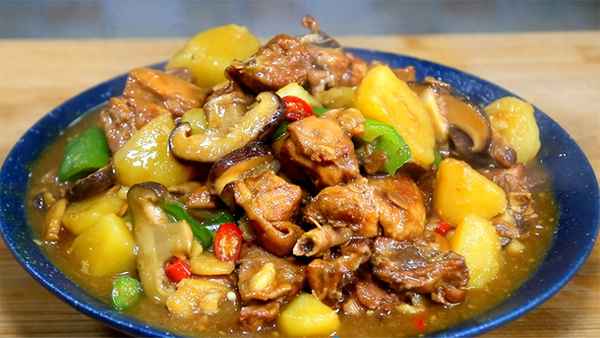 正宗的黃燜雞米飯教程—黃燜雞一份利潤明細