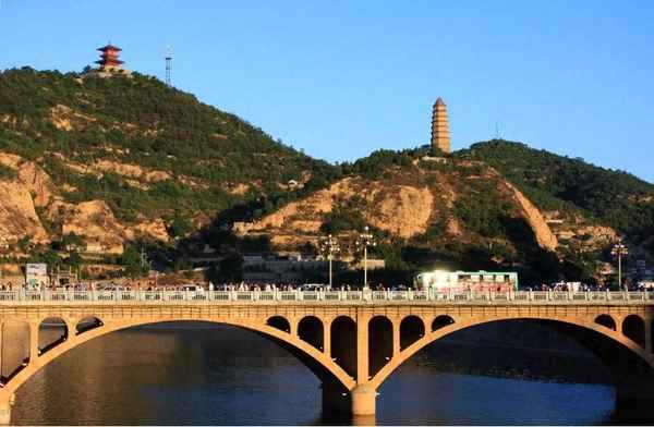 陜北旅游景點排名前十;自駕陜北最佳路線