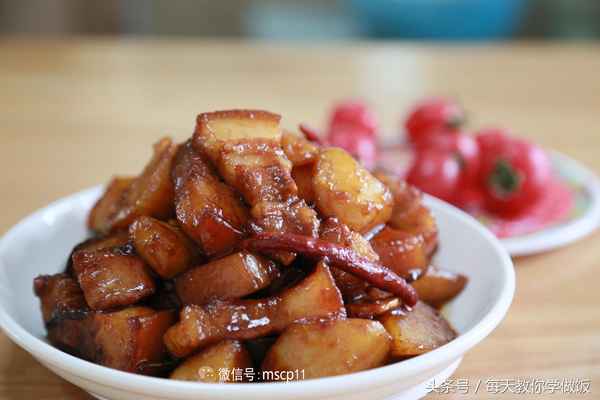紅燒肉燉土豆圖片真實、紅燒肉燉土豆 圖片