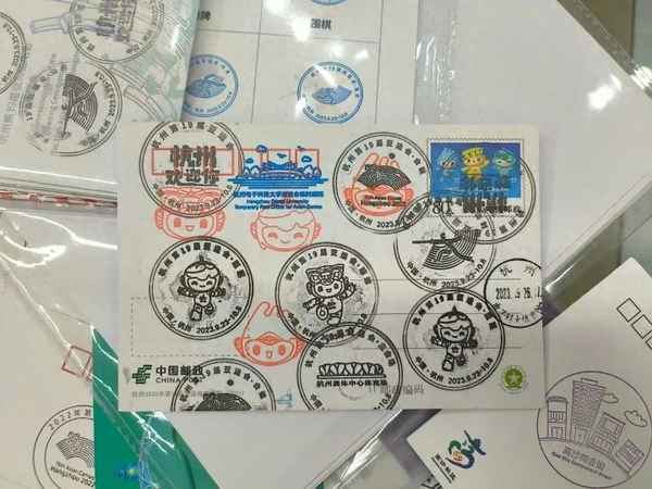 西湖三潭印月雷峰塔,雷峰塔和三潭印月近嗎
