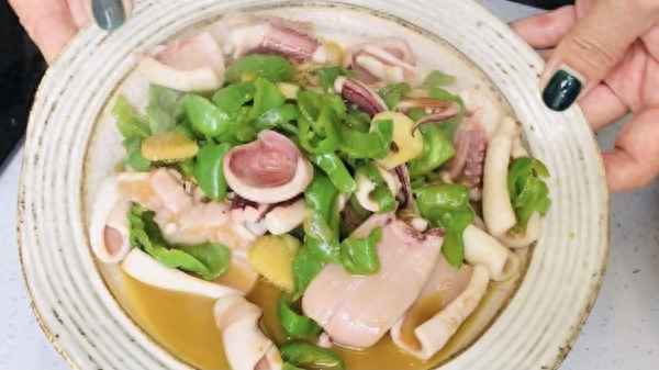 青椒炒魷魚(yú)怎么炒好吃-如何青椒炒魷魚(yú)