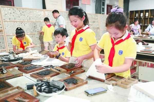 comer百度翻译-comer是什么意思