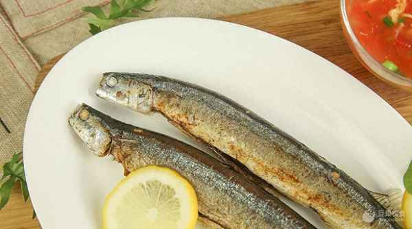 最正宗的香煎秋刀魚;油煎秋刀魚