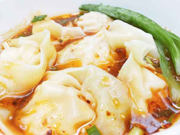 四川抄手餡的做法和配料—四川抄手調(diào)料怎么調(diào)才好吃