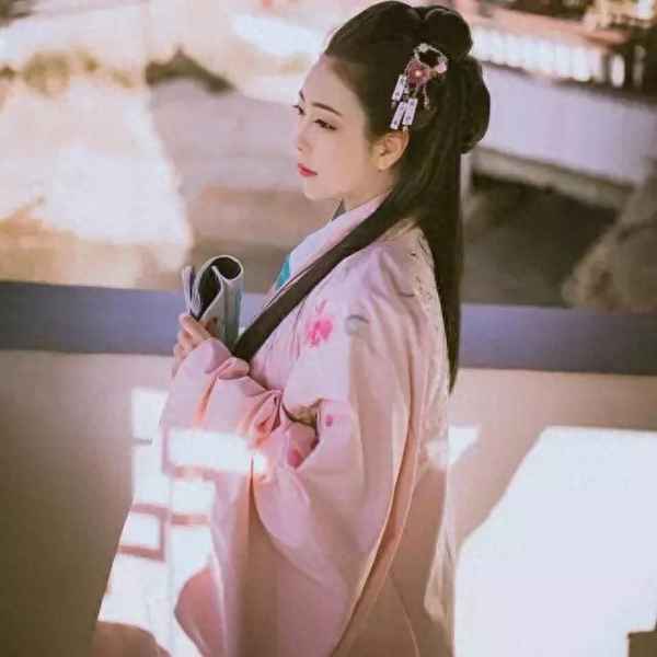 梧桐叶上三更雨,惊破梦魂无觅处_梧桐叶上三更雨求下联