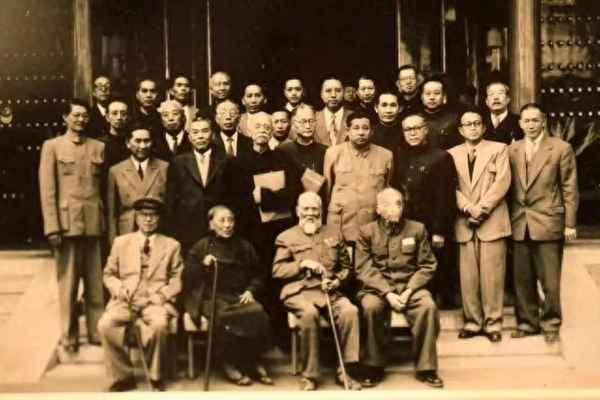 華人屬于中國(guó)公民嗎;華人算是中國(guó)人嗎