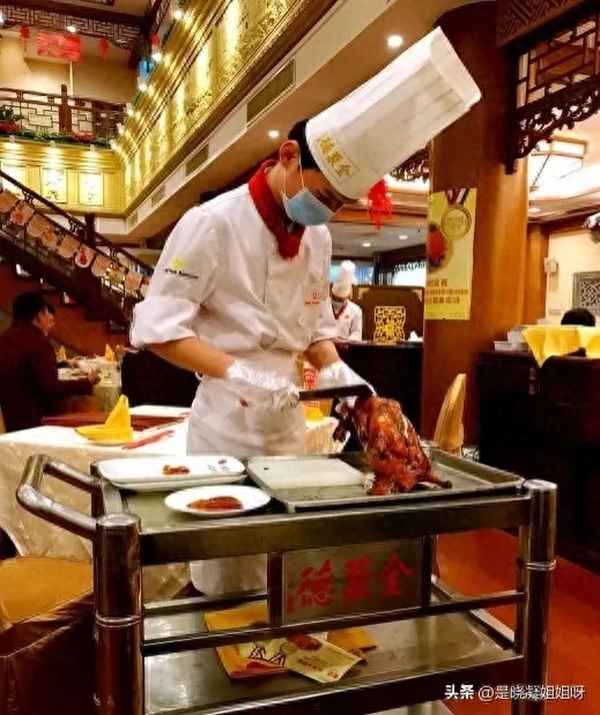 大学老师一般在哪里吃饭、大学老师在学校一般干嘛
