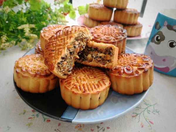 家庭做月餅的簡(jiǎn)單方法;家庭做月餅的簡(jiǎn)單方法五仁餡