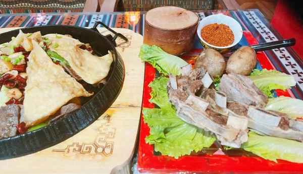 不在于山水之间也_不在于千山万水,而在于咫尺之间