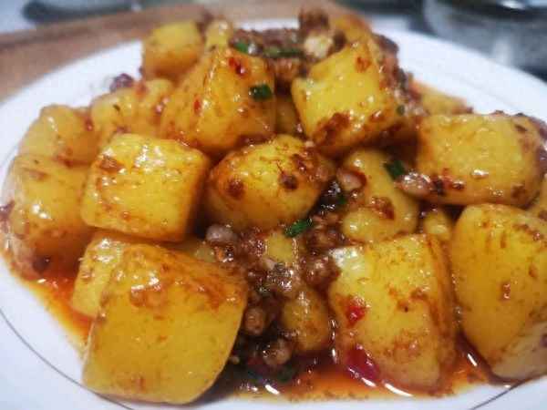 紅燒豆腐怎么做才好吃又簡單-家常豆腐怎么做好吃又簡單視頻