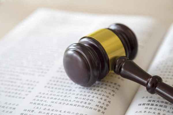 团伙诈骗有哪些人不会被批捕(团伙诈骗哪些人会坐牢)