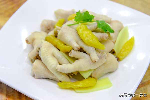 泡椒鳳爪怎么做的視頻、泡椒鳳爪制作方法視頻