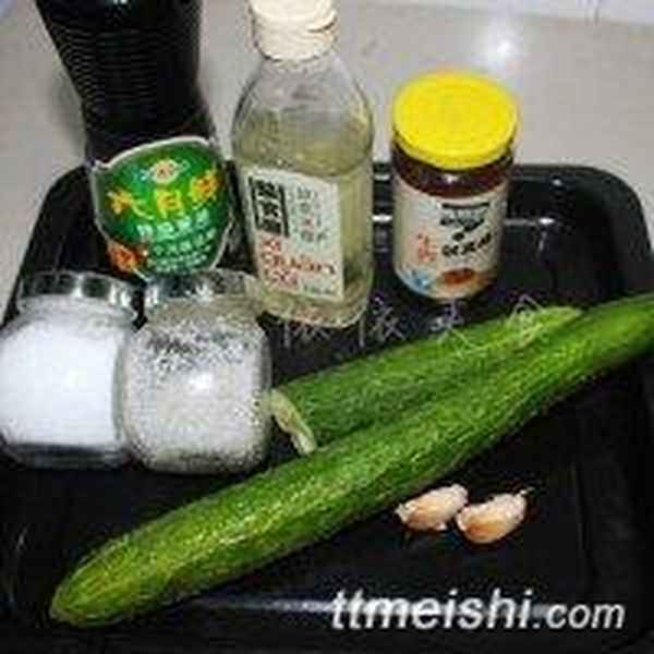 涼拌拍蒜泥黃瓜的做法-蒜泥黃瓜的做法簡單涼拌黃瓜的做法