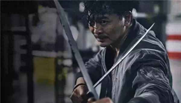 十字固和三角锁区别;十字锁工具三件套