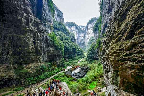 天生三橋景點介紹(天生橋風景區在哪里？)
