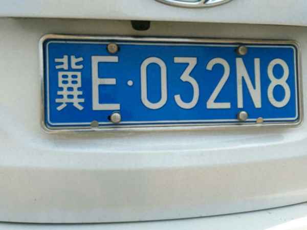 知道車輛型號怎么查是哪款車,汽車車架號免費查詢車輛信息軟件
