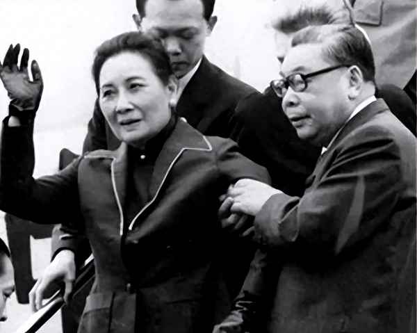 宋孑文与宋美玲啥关系、宋美龄是宋子文的姐姐还是妹妹