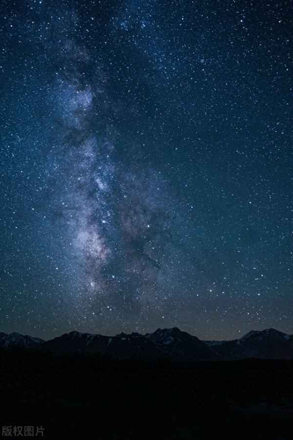 学难成一寸光阴不可轻,劝学诗少年易老学难成一寸光阴不可轻