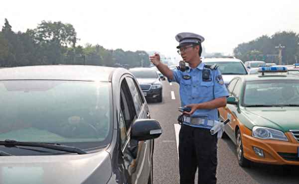 二車道和三車道高速公路限速;二車道和三車道高速公路限速分別是多少