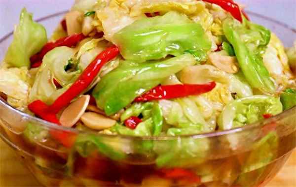 圓白菜泡菜的簡(jiǎn)單制作—圓白菜泡菜的做法最正宗的做法竅門