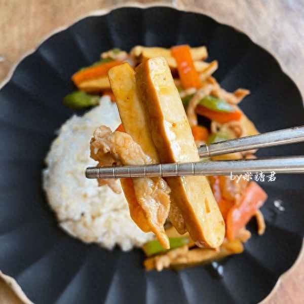 香干炒肉絲的做法大全(香干炒肉絲竅門(mén))