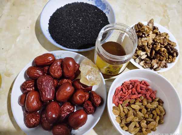 黑芝麻核桃紅棗糕,黑芝麻核桃紅棗糕孕婦可以吃嗎