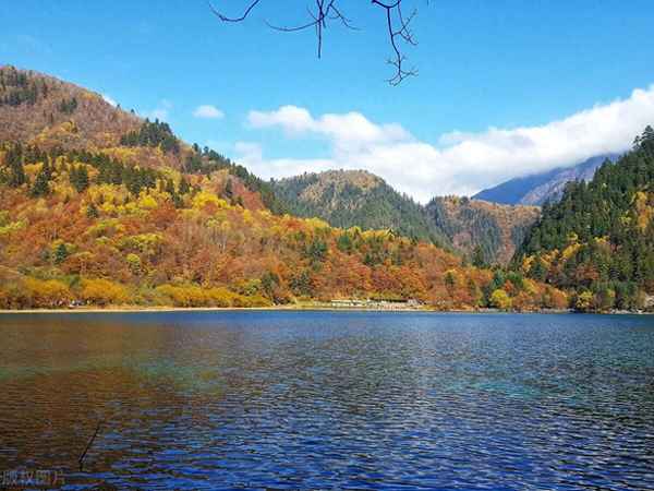 九寨溝適合什么季節(jié)去_九寨溝適合幾月份去旅行