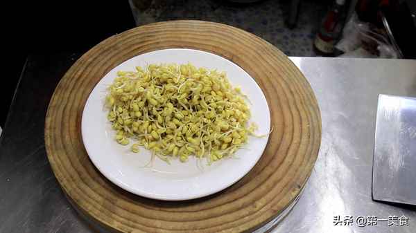 涼拌黃豆芽焯水幾分鐘熟-涼拌黃豆芽焯水多長時間