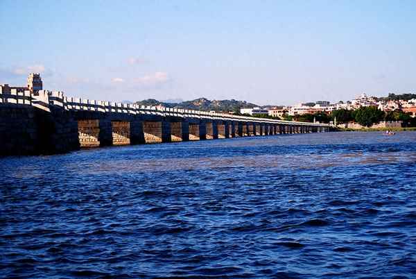 洛陽橋是跨海橋還是跨江橋-洛陽橋是跨江還是跨海的大橋