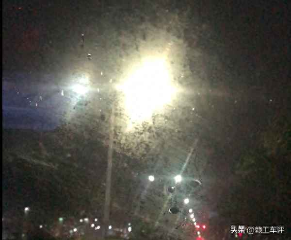 洗潔精去除車玻璃油膜有用嗎-去油膜小妙招