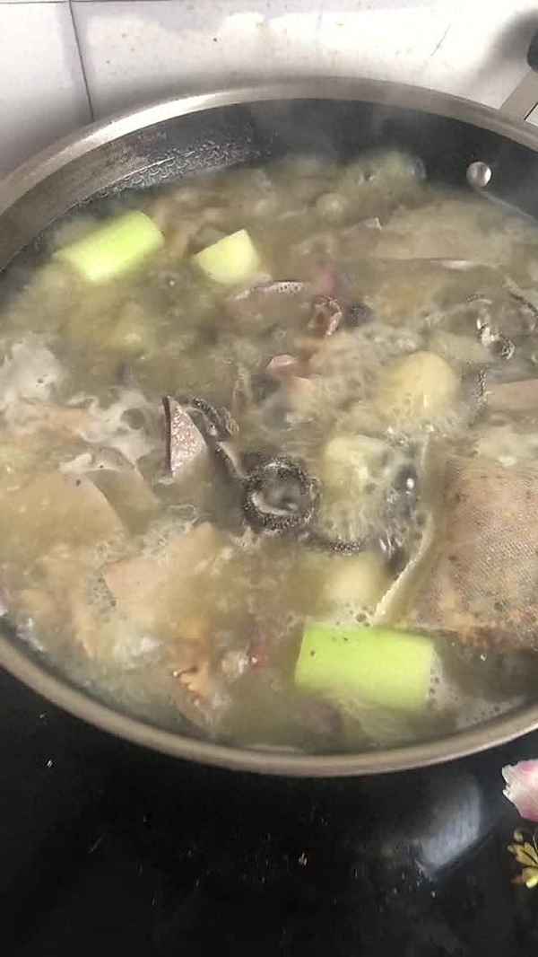 怎么做羊杂汤好吃又简单_正宗羊杂汤的做法和配料
